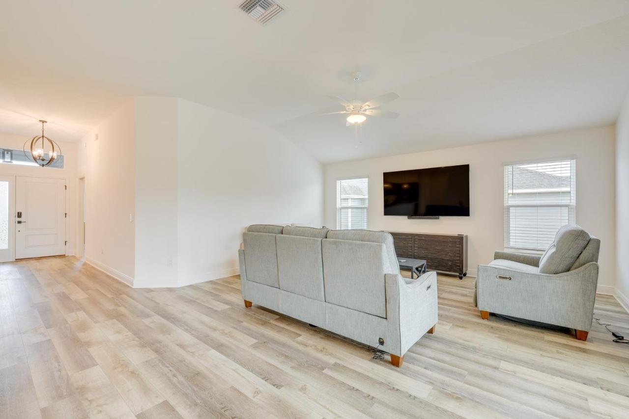 Updated Villages Retreat With Screened Patio! 利斯堡 外观 照片